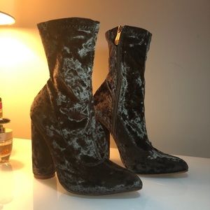 Cape Robbin Velvet Boots